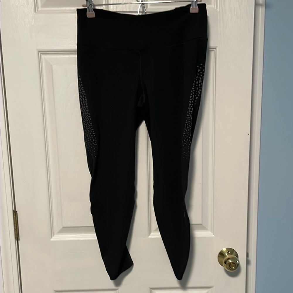 Adidas Black Leggings with Elastic Waistband and Full-Length Design
